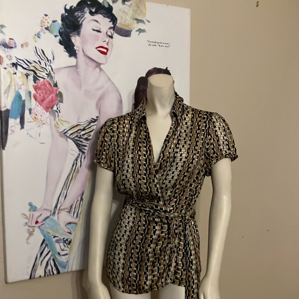 Women's Geometric Print Wrap Top